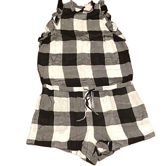 Cloth And Stone 📦 - Picture 3 of 8